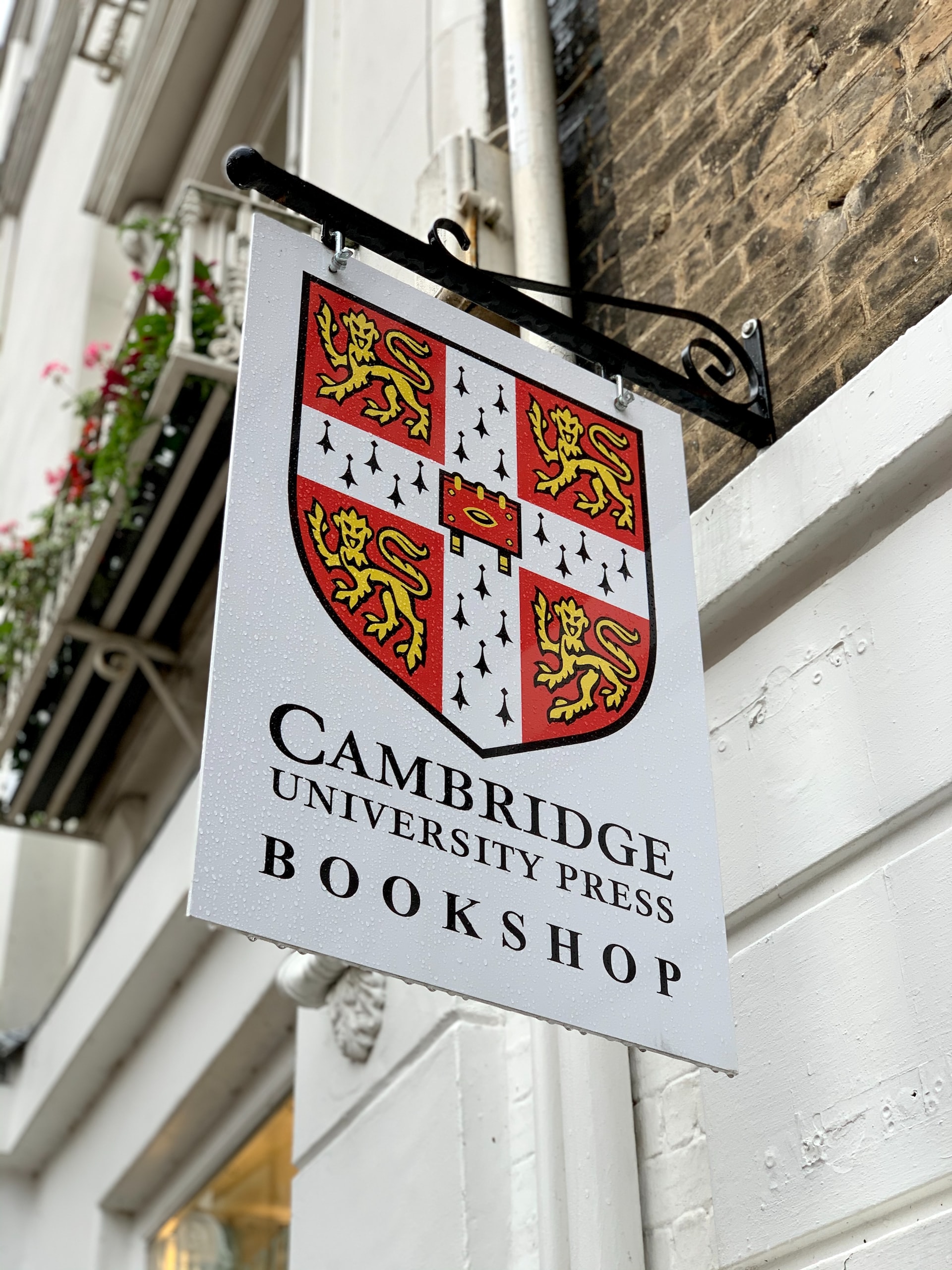 Cambridge University has launched an AI research ethics policy